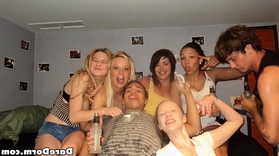 12P Super sexy hot ass teenies nailed hard in this real amateru college group sex pa