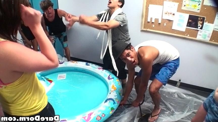 12P Super sexy hot ass teenies nailed hard in this real amateru college group sex pa