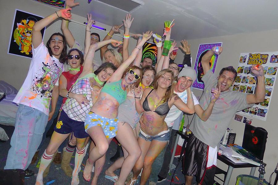 12P Check this hot fucking real college dorm room party get crazy hot fucking dorm p