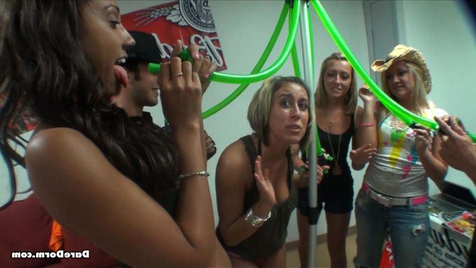 12P Hardcore students party with alcohol and fucking