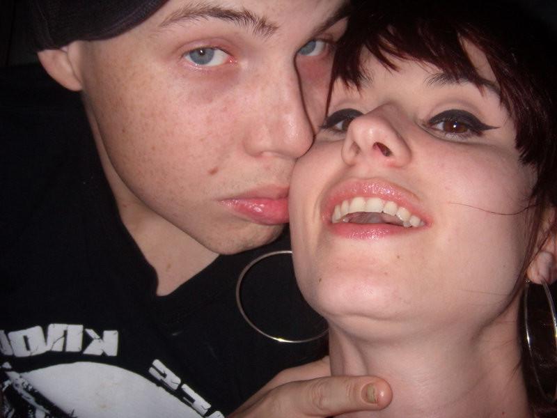 18P Guenivere giving her boyfriend head