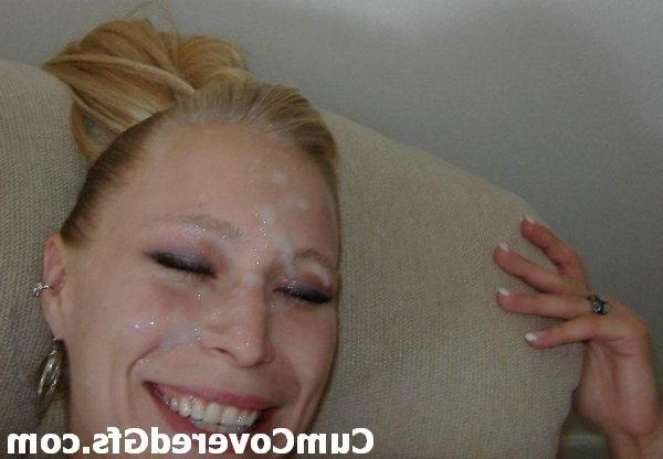 10P Lovely teen girlfriends taking big facial cumshots