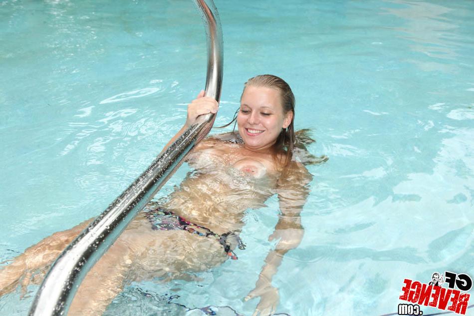 15P Chubby big titted amateur girlfriend fucked and jizzed by pool