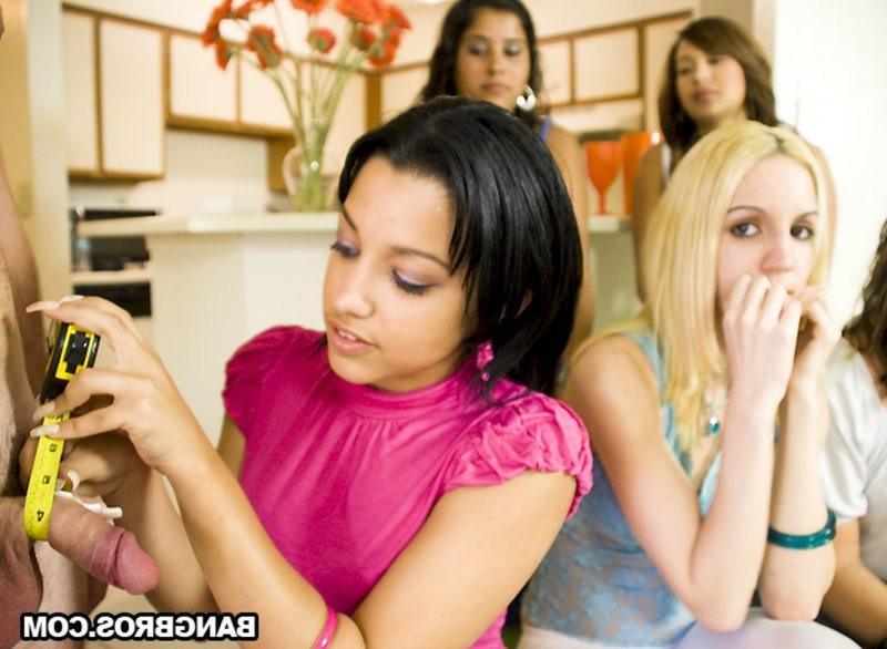 12P Chica sucks a cock dry in front of her friends