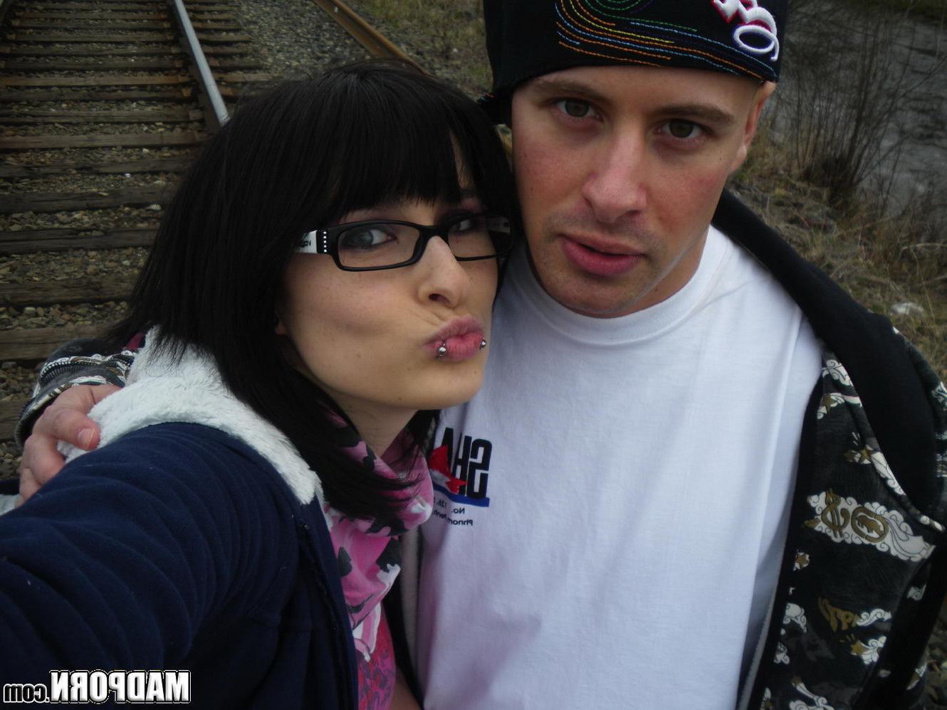 15P Real amateur couples pawn their sextapes