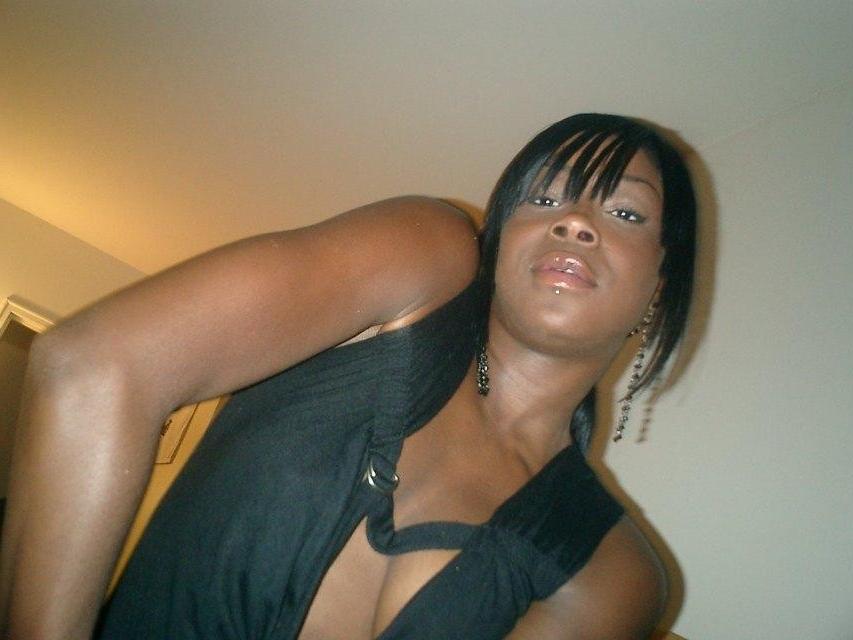 15P Ebony girlfriend fucks tiny white cock for cumshot