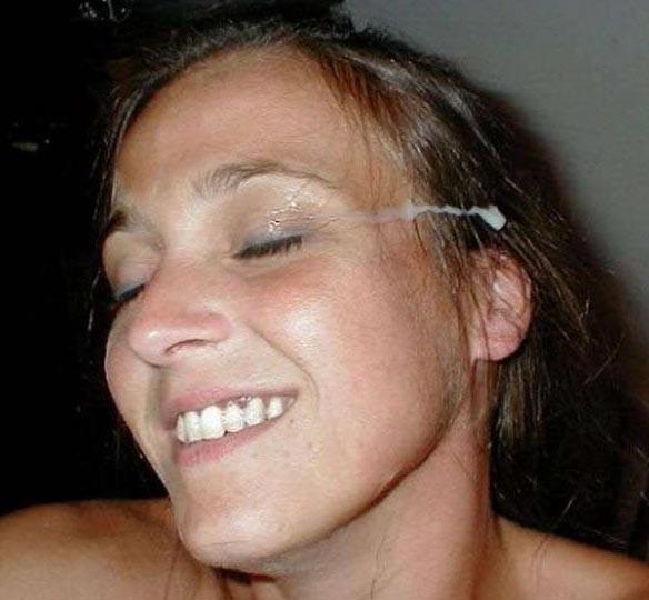15P Real amateur girlfriends taking facials