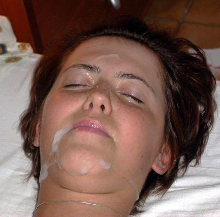 15P Real amateur girlfriends getting facials