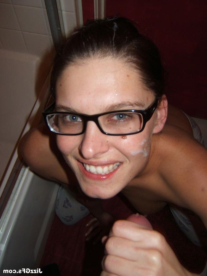 15P Awesome Cock Sucking Girlfriend Get A Cum Facial