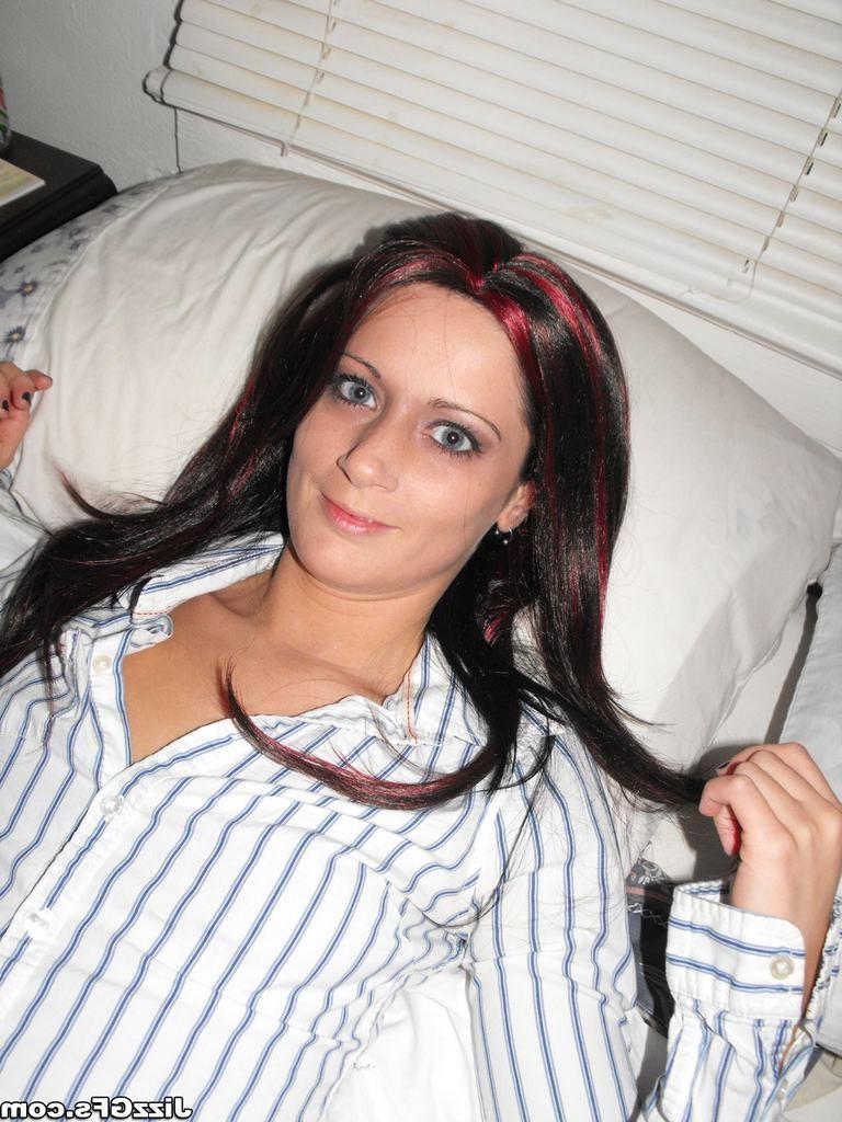 15P Cum craving amateur girlfriend sucks for facial
