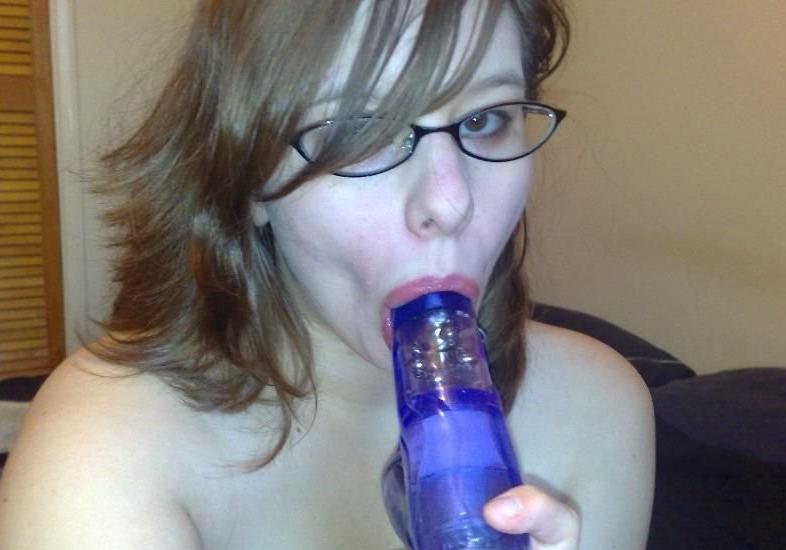 15P Dirty girlfriends get facial cumshots