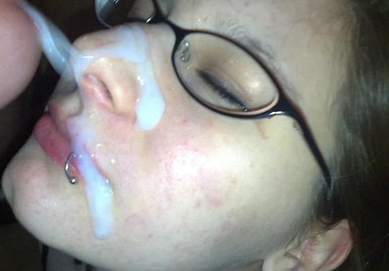15P Dirty girlfriends get facial cumshots
