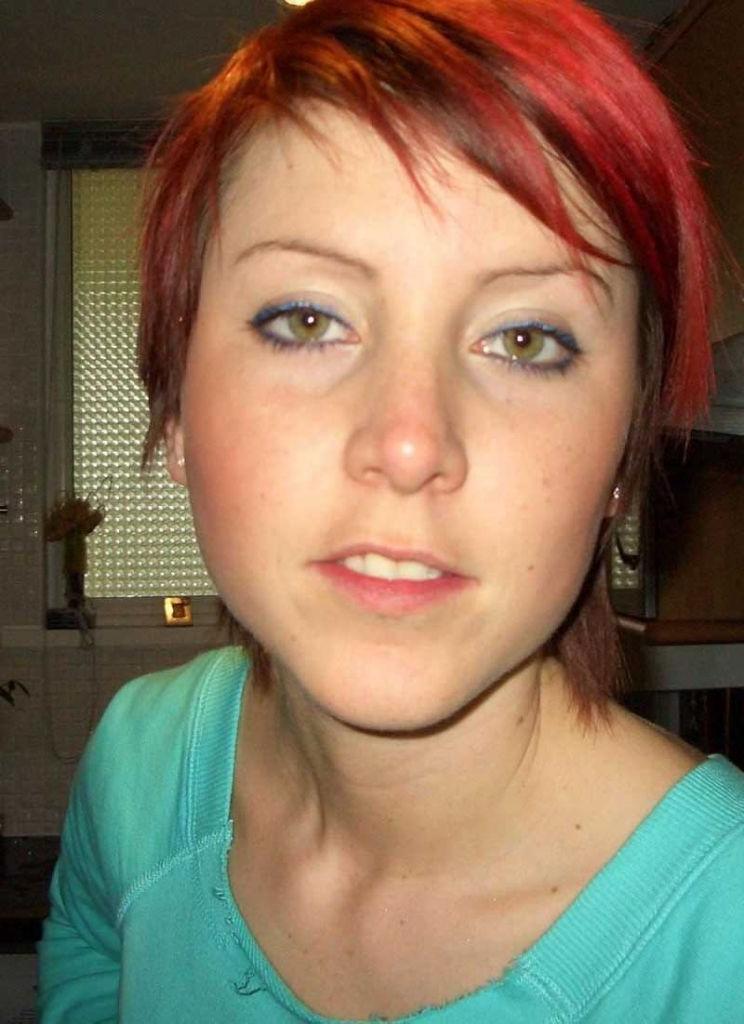 15P Dirty girlfriends get facial cumshots