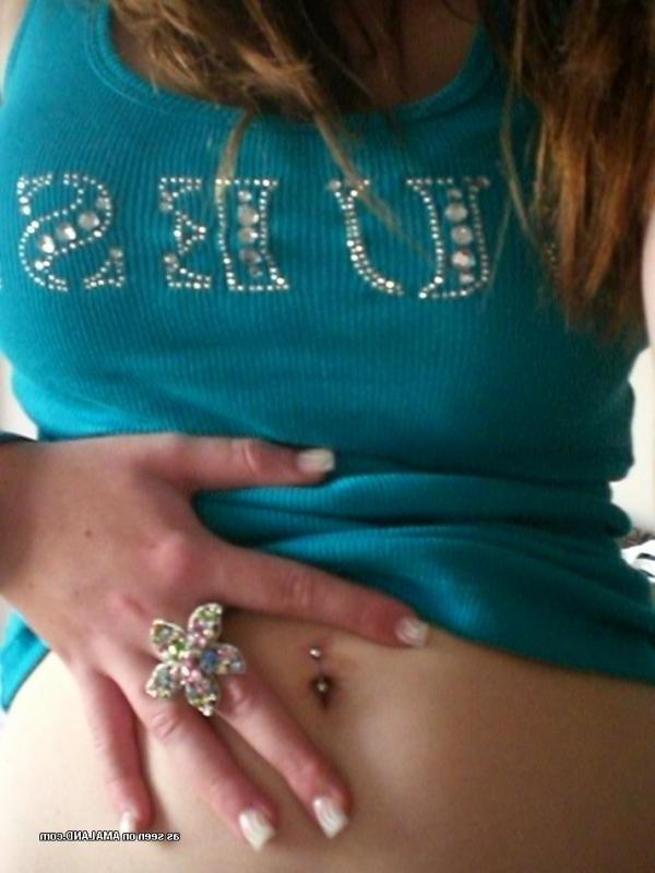 10P Collection of an amateur chick posing for her boyfriend