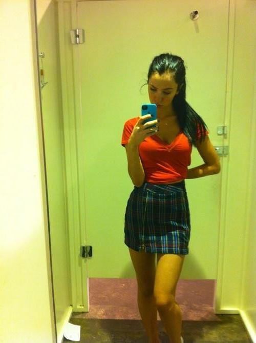 10P Hotties teasing their boyfriend on cam by posing sexy