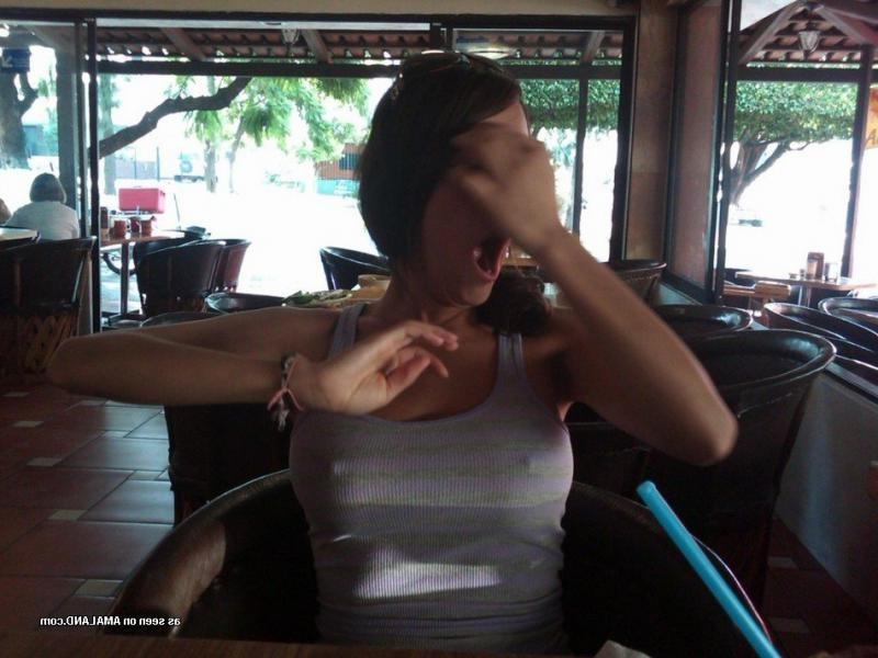 14P Gallery of a busty babe teasing her boyfriend on cam