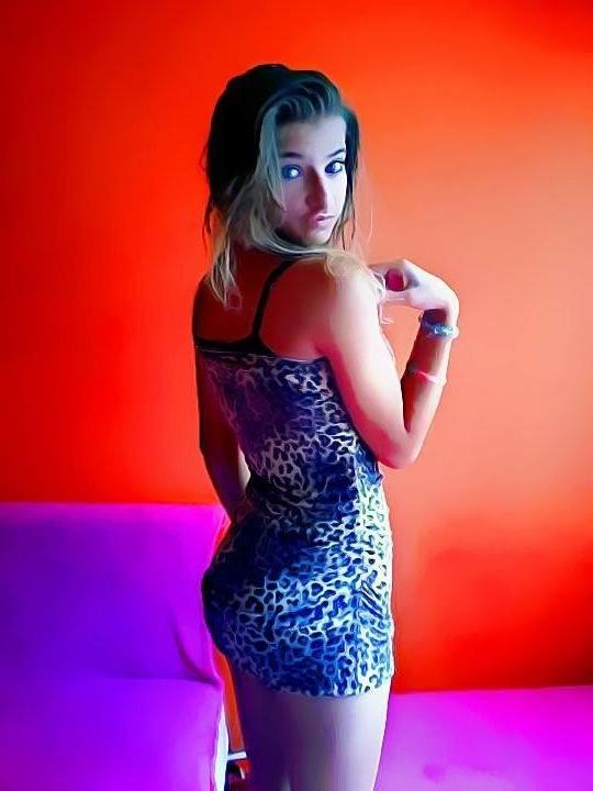 14P Hottie posing for her boyfriend in different outfits