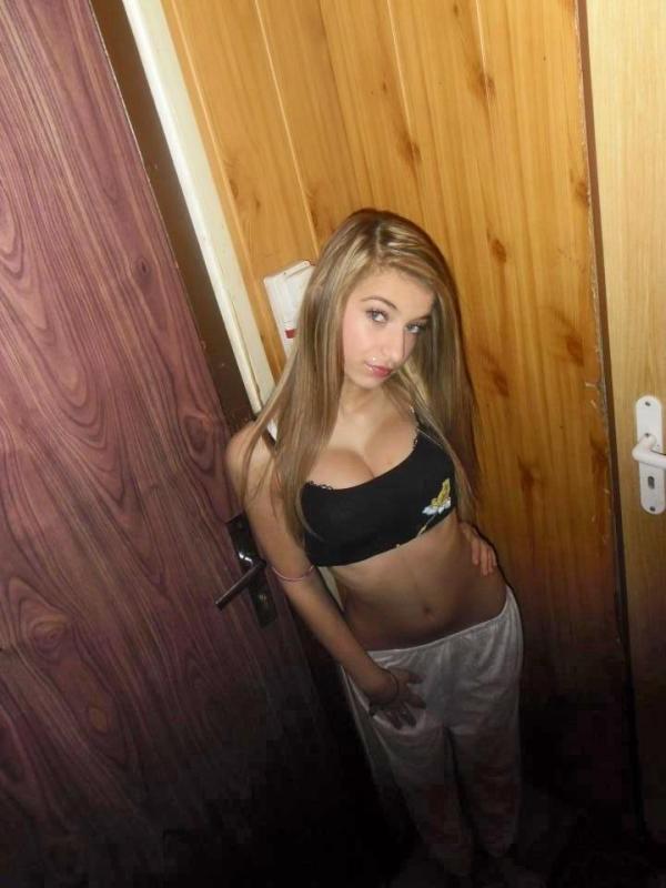 14P Hottie posing for her boyfriend in different outfits