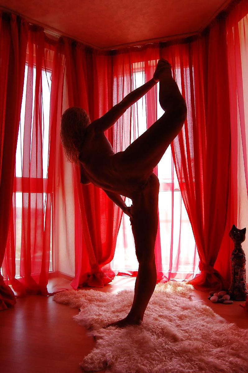 6P RED ROOM SEXY