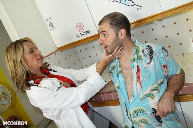 16P Milf doctor Jodi West sucks and fucks a patient in the exam room