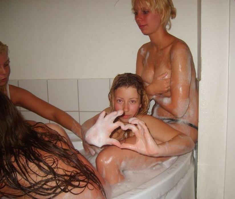 15P Drunken College Sorority Lesbian Bubble Bath Hot Girls Wild And Crazy