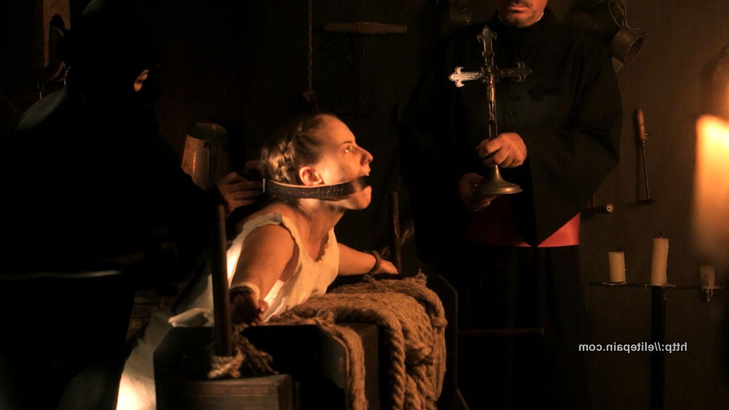 25P History of pain vintage torture and whipping in inquisition
