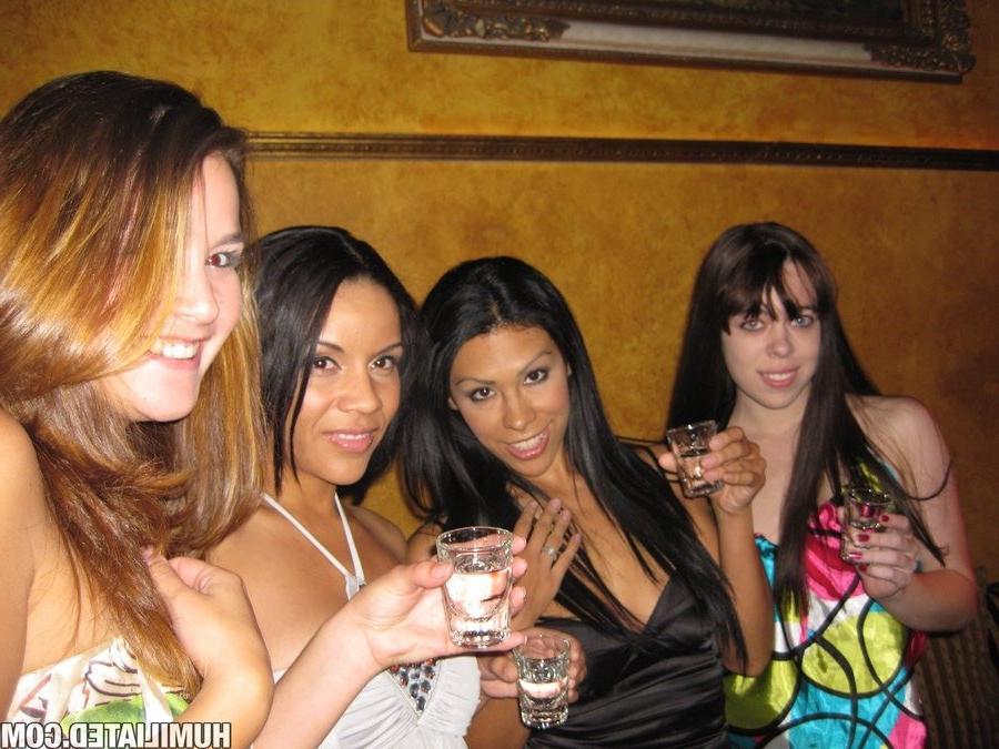 16P Cassandra Cruz and her horny sluts in a strip club
