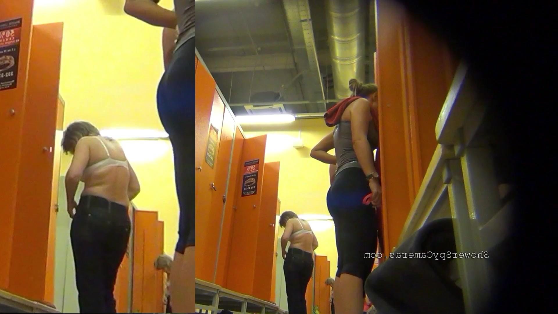 12P Young teenagers undress in the public locker room