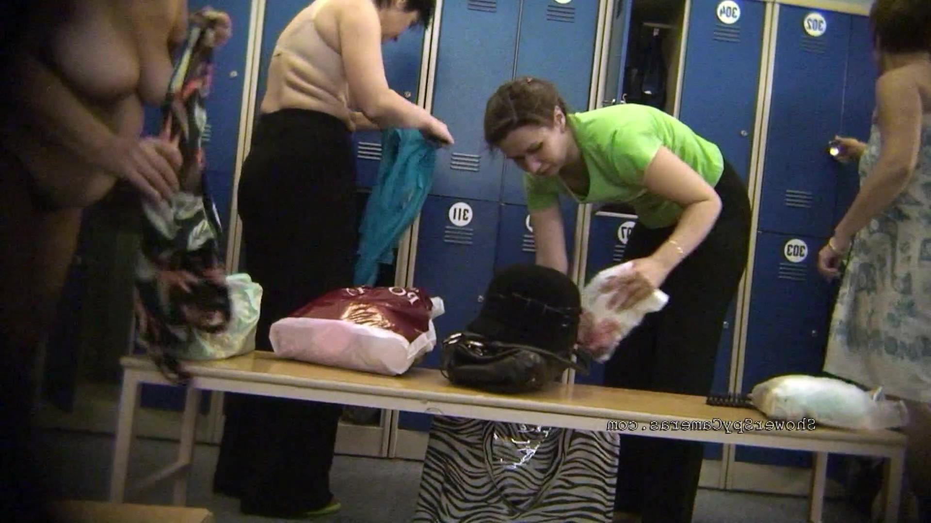 6P Real hidden camera in public locker room Location 5 Episode 004