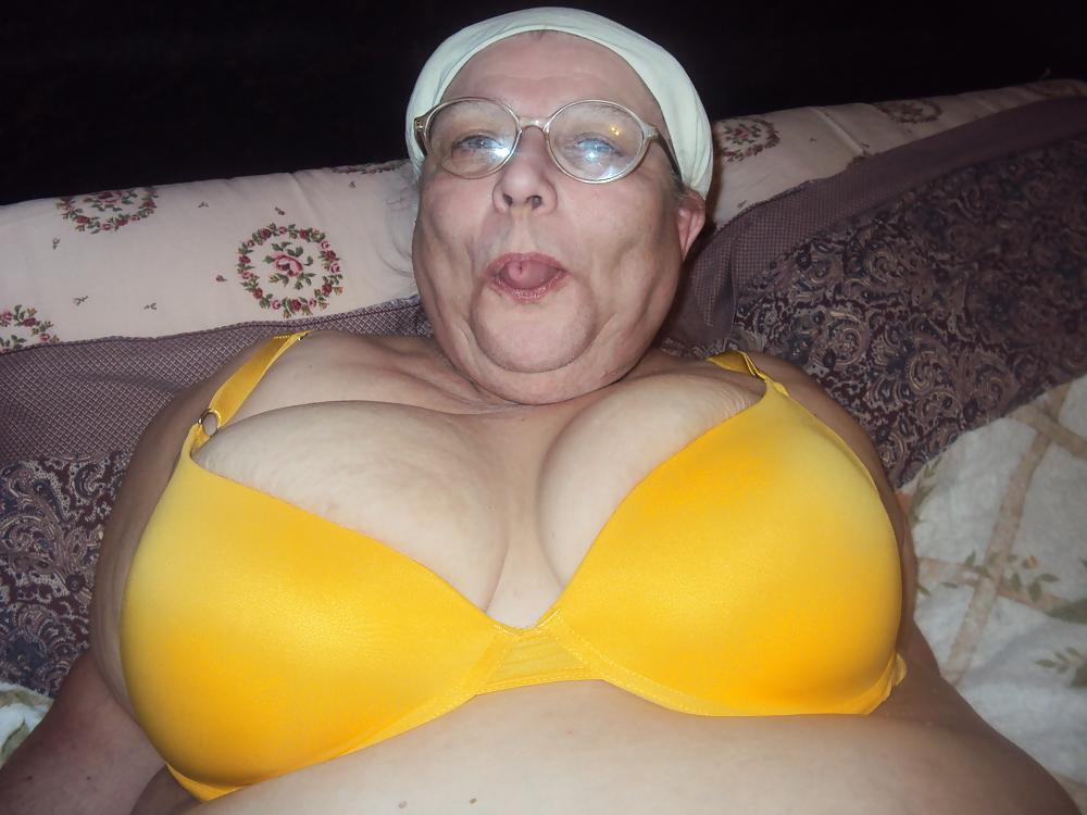 10P Sexy in new yellow bra and panties 