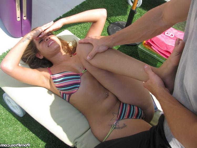 14P Super hot girl gets a filthy perverted massage