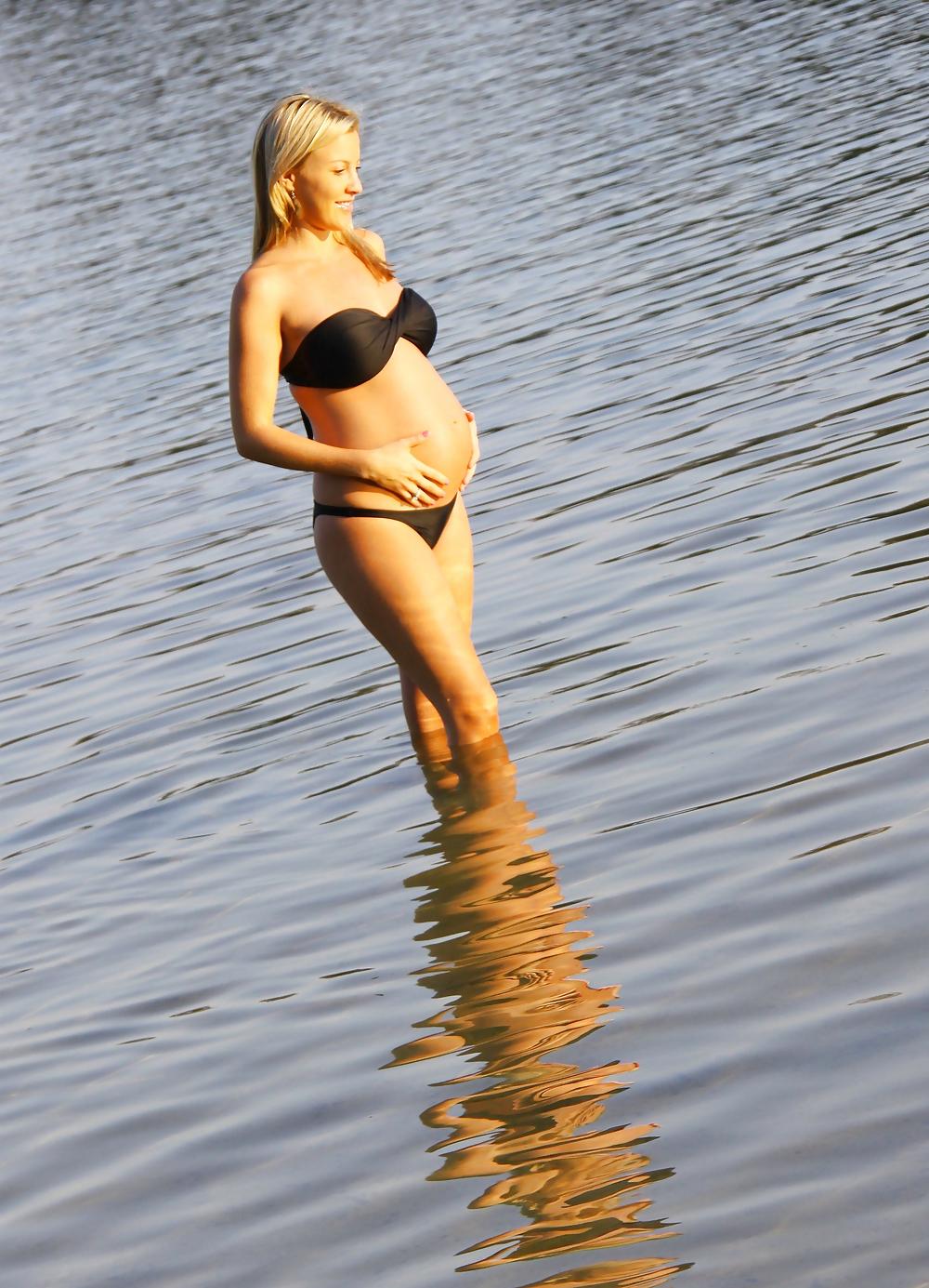 23P Pregnant Beauties 