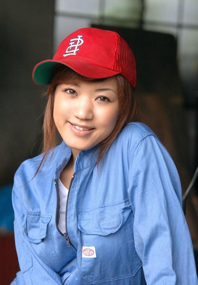 15P Japanese baseball fan getting nailed in the garage