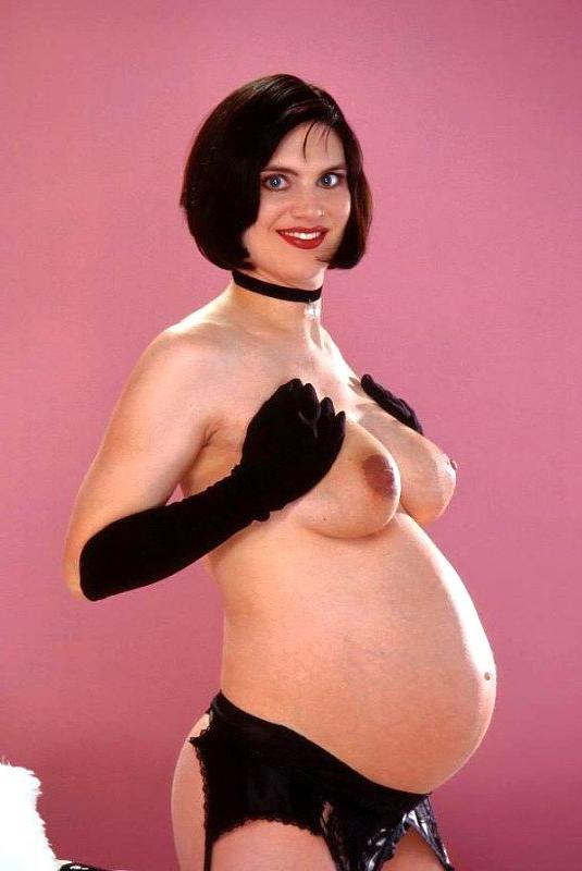 15P Vamp looking pregnant in stockings