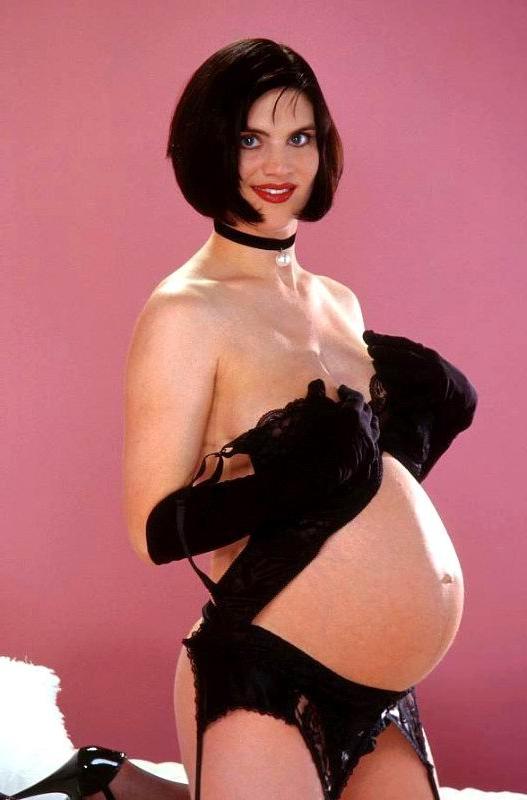 15P Vamp looking pregnant in stockings