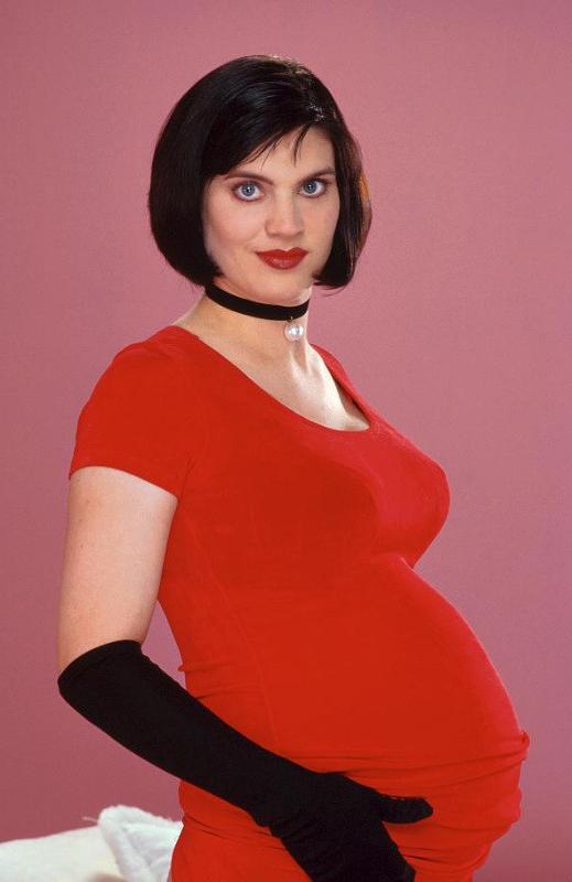 15P Awesome pregnant chick in stockings