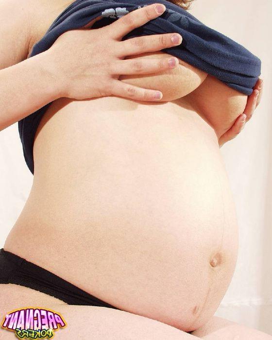 16P Sweet pregnant babe shows her nice boobs and spreads pussy lips