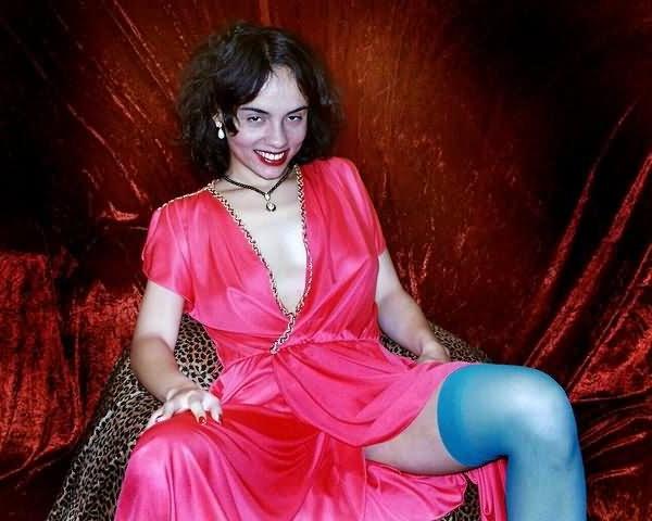 20P Hot babes stocking tease