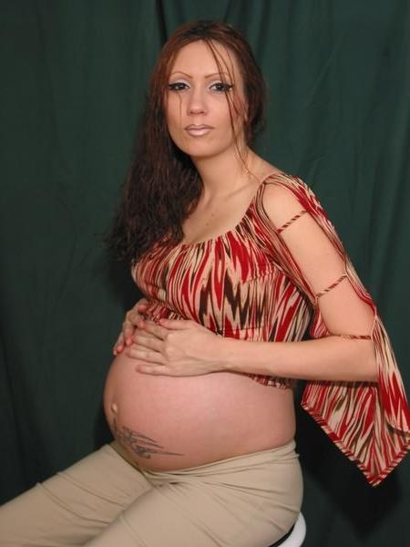 20P Pregnant Red Chick