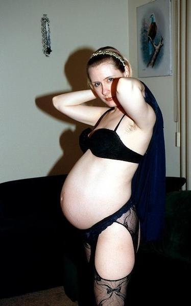 20P Horny Pregnant Babe