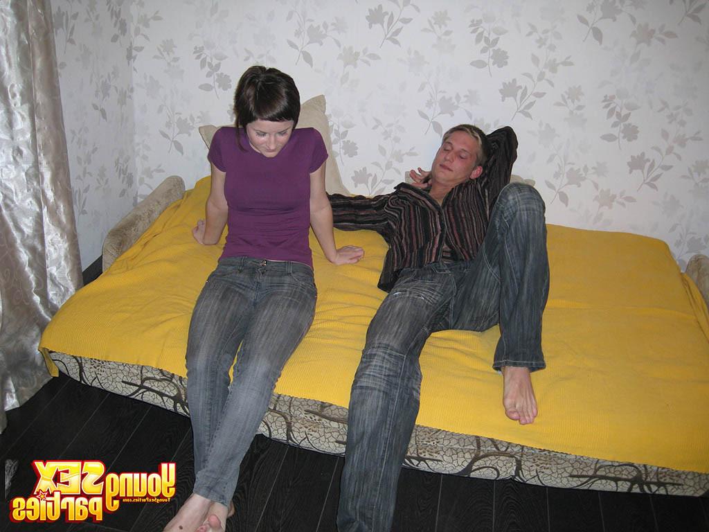 15P Cute chicks perform nice fellatio to their boyfriend