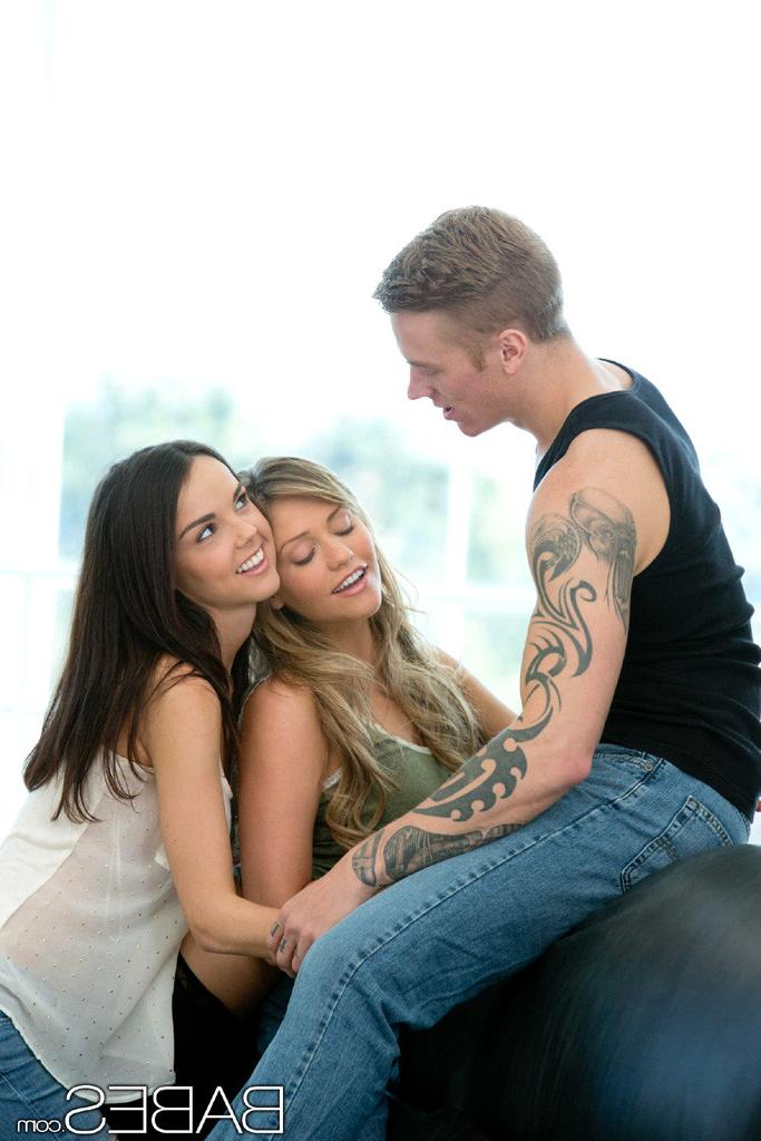 15P Dillion Harper shares her boyfriend's shaft with Mia Malkova