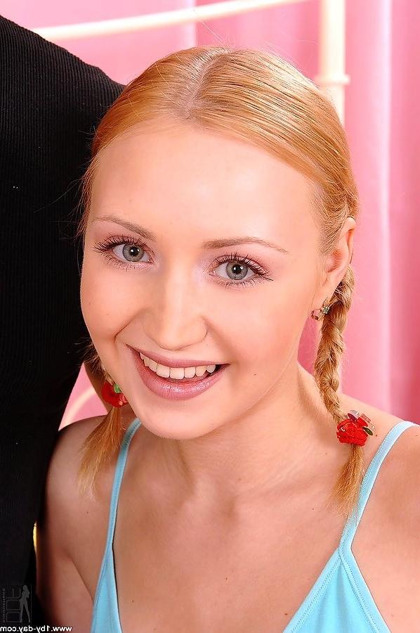 17P horny stud banging a pigtailed blonde and a gorgeous redhead