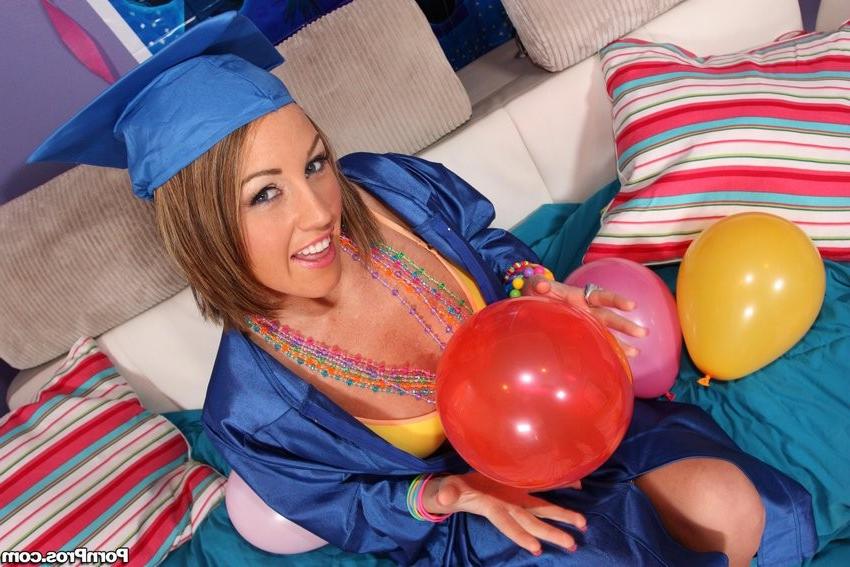 16P Gallery of real eighteen years old teen bella fucked for real