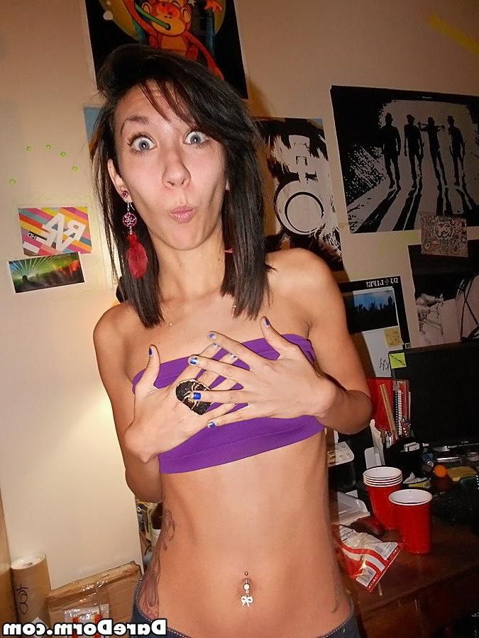 15P Amateur college freshmen students party and fuck in dorm room