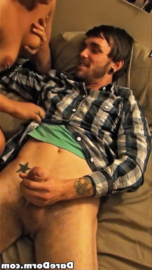 15P Real college student dorm room sexual adventures in homemade pix