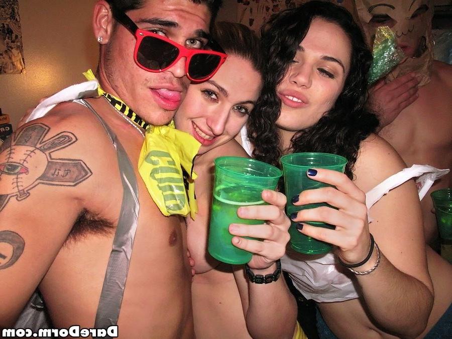 15P Drunk college cuties fuck in homemade dorm room group action