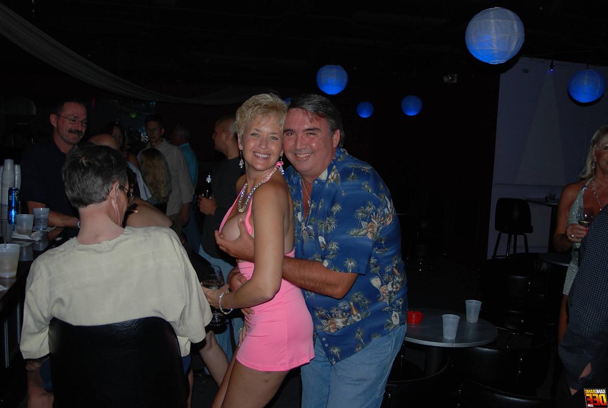 15P Dee and The hottie wives host another members bar meet and greet for October 201