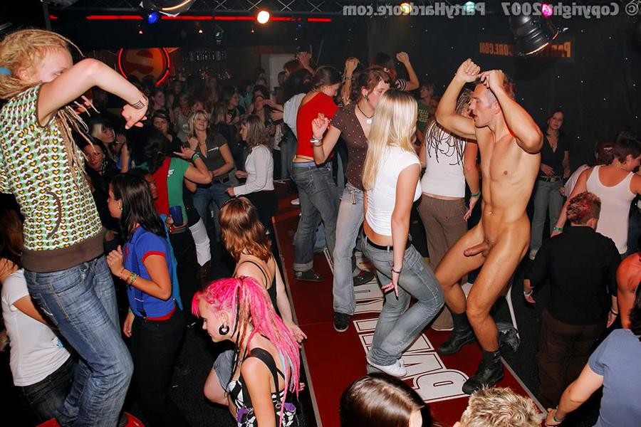 16P Drunk party girls get fucked by male strippers
