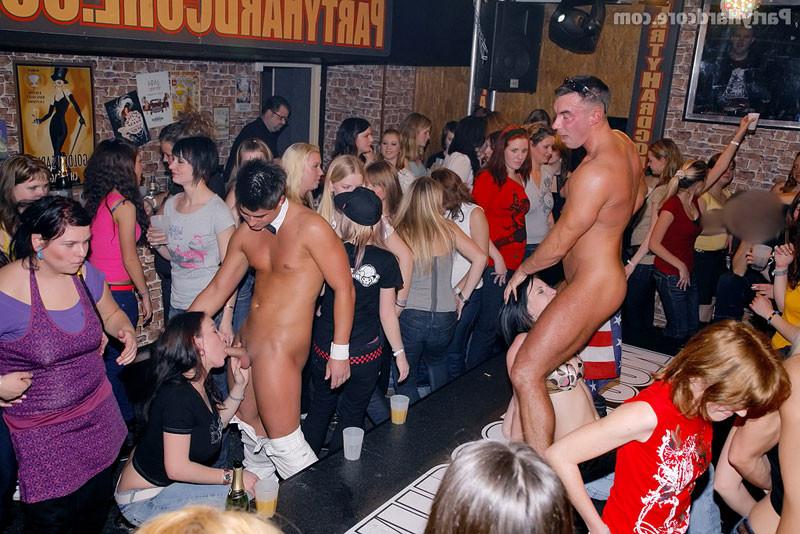 16P Party at the male stripclub with horny drunk babes